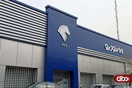 گروگان گیری بازار خودرو با اسم رمز دلار ۱۲۷ هزار تومانی