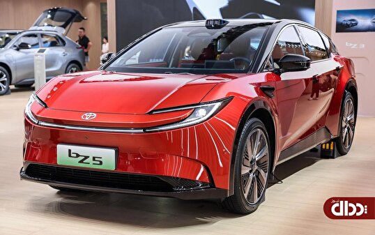 Toyota bZ5، کراس اوور برقی در نمایشگاه شانگهای 2025 رونمایی شد +تصاویر