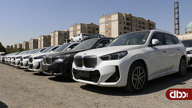لشکر ب ام و های iX1 پرشیا خودرو آماده تحویل به مشتریان +تصاویر