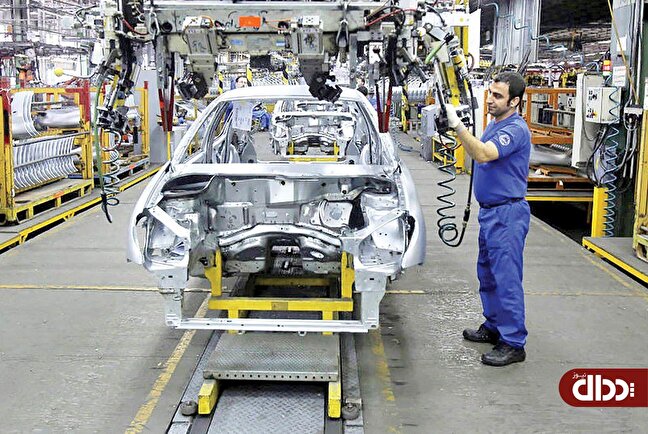 عملکرد خودروسازان زیر ذره‌بین مجلس