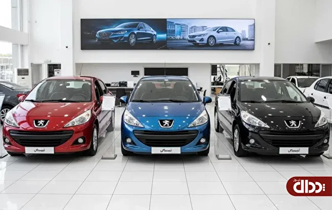 تنبیه و تشویق وزارت صمت در انتظار خودروسازان