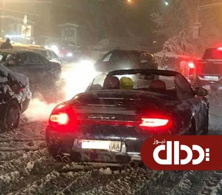 عکس/ حرکت عجیب پورشه سوار در در شب برفی تهران !