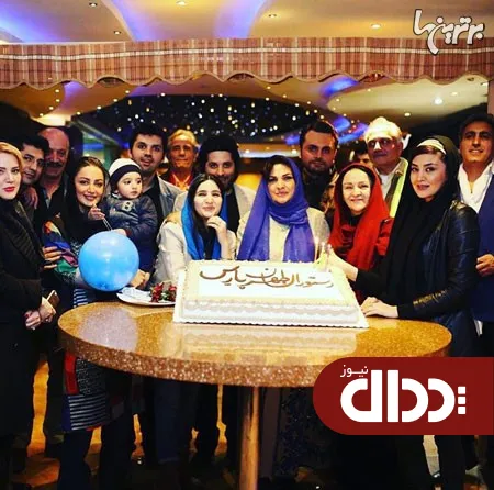 عکس/ افتتاح رستوران با حضور انبوه بازیگران ایرانی