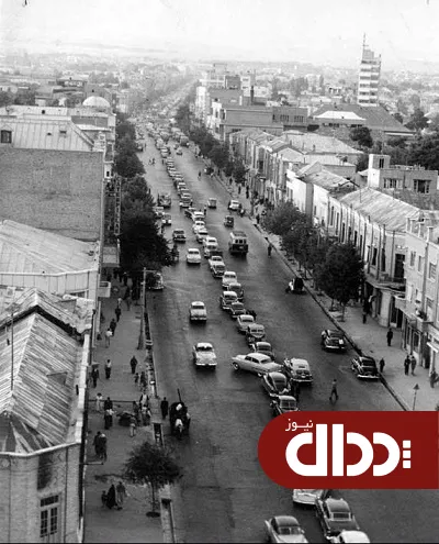 عکس/ پارک ماشین در وسط خیابان