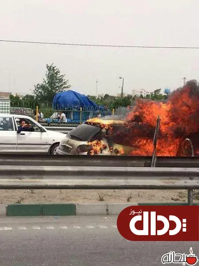 عکس/ آتش گرفتن پژو 206 در اتوبان آزادگان