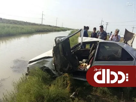 عکس/ واژگونی خودرو پژو در اردبیل