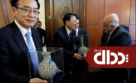 عکس/ هدیه زنگنه به مدیران هیوندای