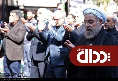 عکس/ نماز ظهر عاشورای حسن روحانی